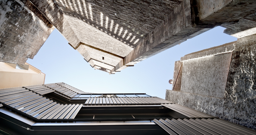 Ludoteca i centre de recursos educatius a la placeta del pi de barcelona | Premis FAD 2011 | Arquitectura